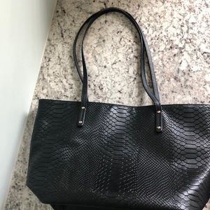 GiGi tote Good condition wear on handles as shown